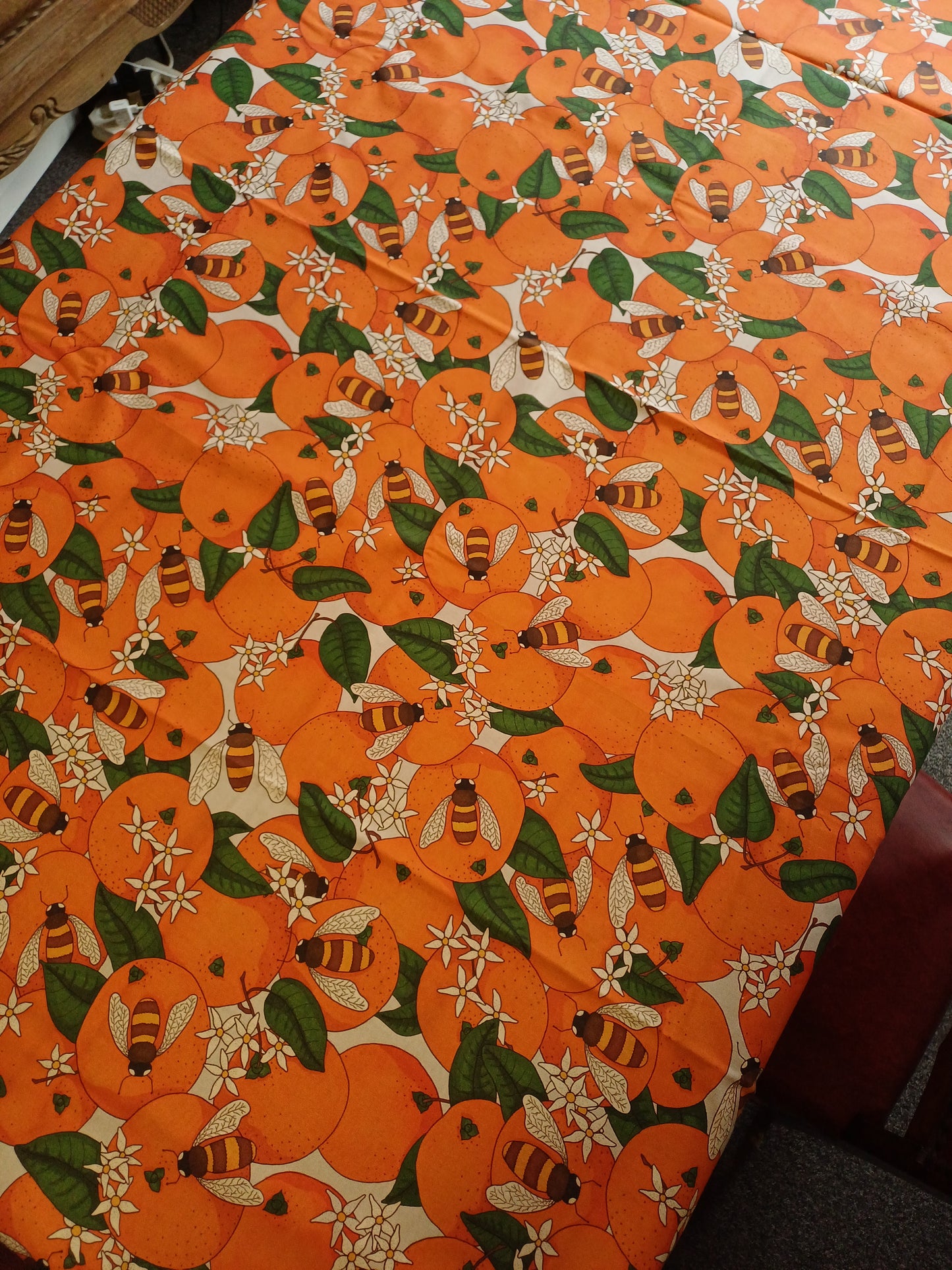 Table cloth with oranges