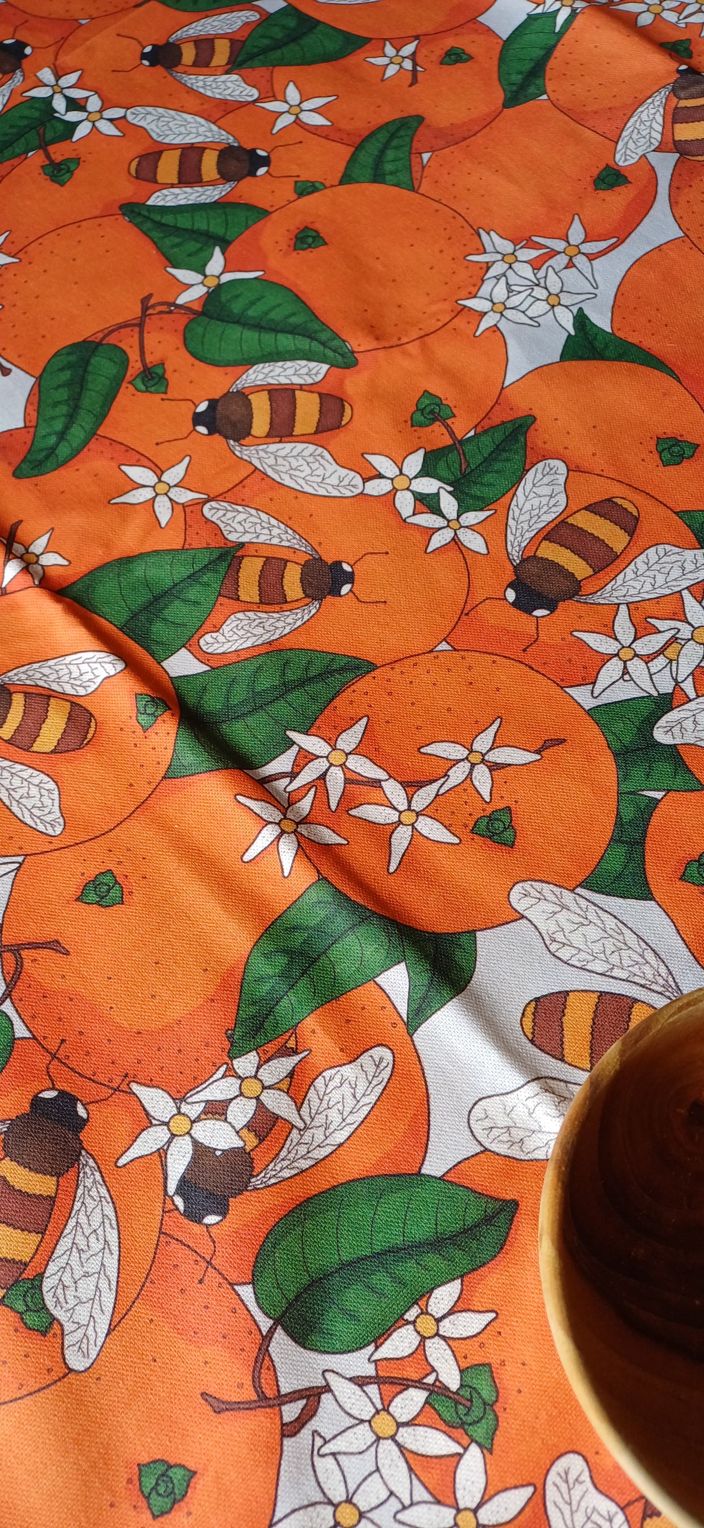 Table cloth with oranges